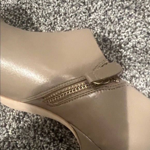 Ann Taylor Ankle Booties 5 1/2 - Picture 8 of 10
